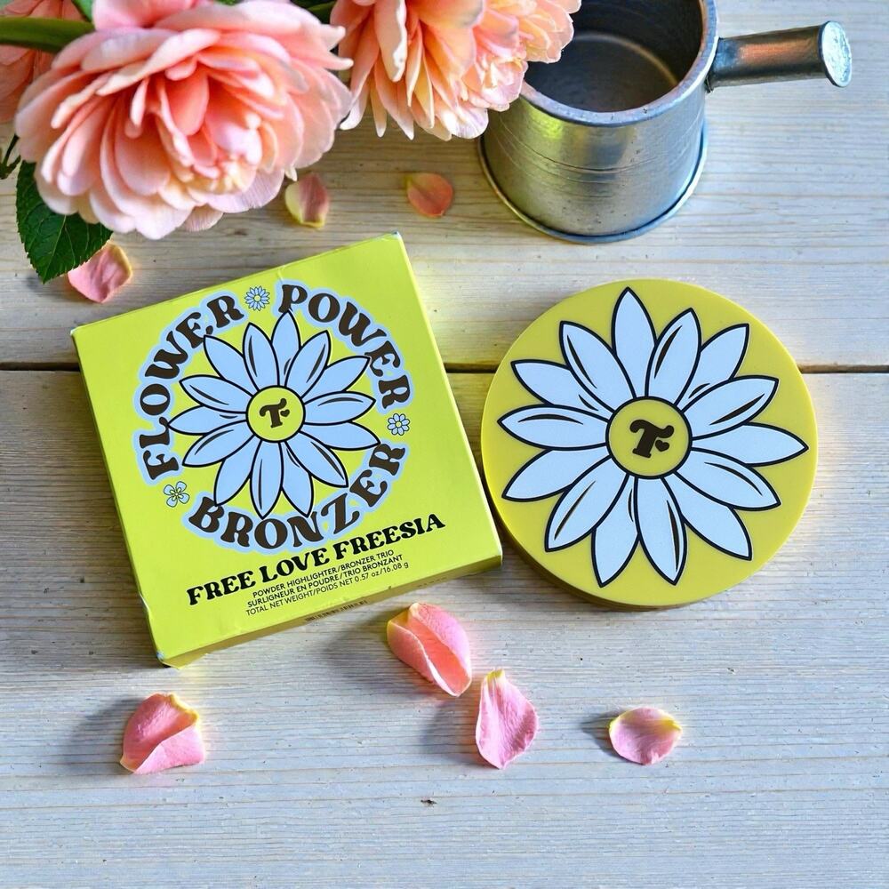 Trixie Cosmetics Flower Power Bronzer Highlighter FREE LOVE FREESIA New/Box